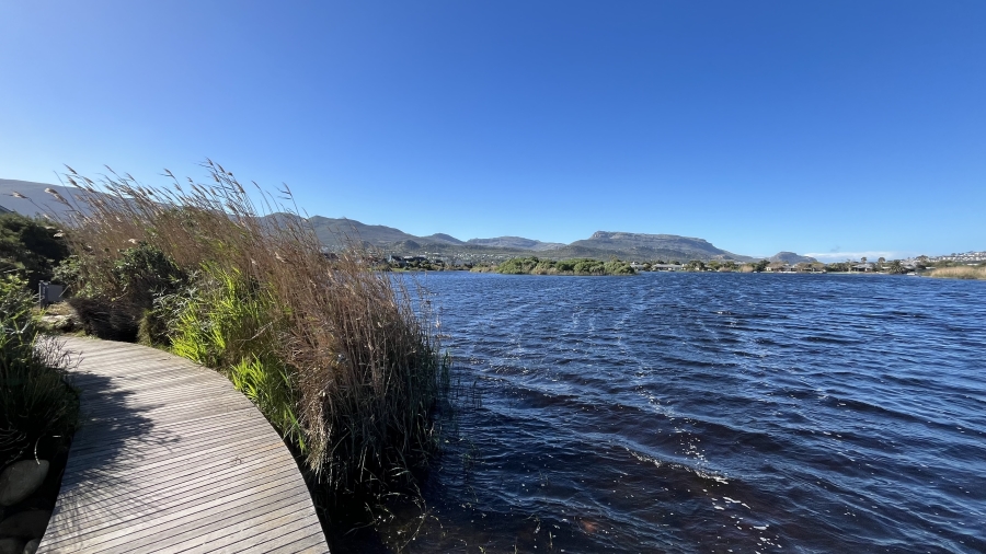 3 Bedroom Property for Sale in Lake Michelle Western Cape
